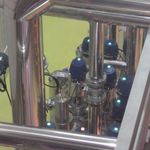 サントリー 天然水のビール工場 東京・武蔵野ブルワリー - ランプがオレンジだと酵母注入中