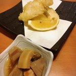Sushi Izakaya Yataizushi - お通しとキスの天ぷら