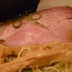 中華蕎麦 蘭鋳 - 中華そばの肉と長い穂先メンマ5/27/'11