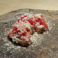 TTOAHISU - ＊鰤の味わいもいいですし、 マリネした紅芯大根とスモークチーズと共に頂くとほんのりした酸味やチーズの旨みが加味され美味しい。