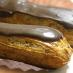 Patisserie Ravi,e relier - ラヴィルリエ　エクレール　ショコラノワール２８０円