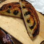 Boulange Tontin - とんちん　パン・オ・レザン