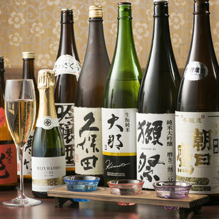 各国美味しいワイン・日本酒20種類以上ご用意しております。