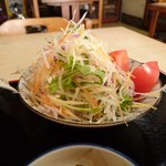 Oshokujidokoro Tensada - 「天丼」に付くサラダ