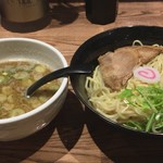 麺空 - つけ麺 750円 大盛無料