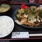Ichibashokudou - ホルモンやきそば定食