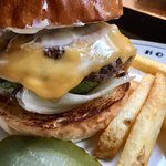 FIRE HOUSE - 「チーズバーガー」