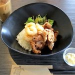 Rino - モチコチキン＆ガーリックシュリンプ丼！