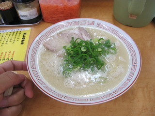 長浜ナンバーワン - ラーメン５００円