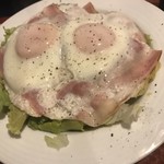 割烹 茂 - ベーコンエッグサラダ