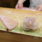 東麻布 天本 - 長崎五島の鰆と東京湾竹岡のヒラメ