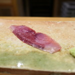 東麻布 天本 - 佐渡島のぶりの尾の身