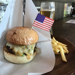 ビッグハッピー カフェアンドバーガー - 