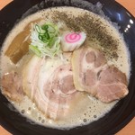 吉風  - 鳥豚骨ラーメン 焼豚２枚増し¥700+¥100