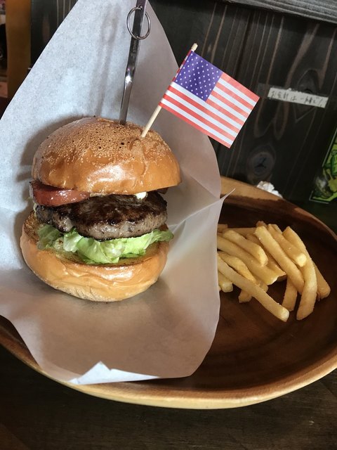 ビッグハッピー カフェアンドバーガー （B.H Cafe&Burger