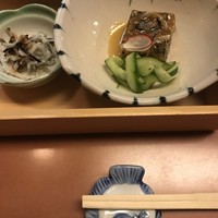 いけす無門 新宿 - テーブルの上