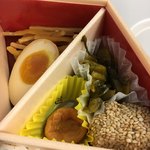 東京旬菜 - きんぴら、味付け卵、高菜漬けなど