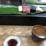 寿司源 - しじみの味噌汁、巻きは、鉄火・たくあん・干瓢。