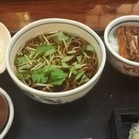 日本橋　本陣房 - 本日のまかない丼と日替りそば(うな重＆山かけそば)1,000円♪