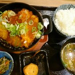 伏見 万福 - とんかつ味噌煮定食