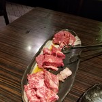 板前焼肉一笑 西中島店 - カルビ、カイノミ