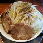 豚とこむぎ - これが二郎系…(もやし料理)