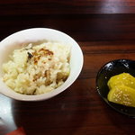 鳥公 - 鶏釜飯（おしんこ付き）