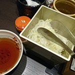 京都つゆしゃぶCHIRIRI - つゆとねぎ