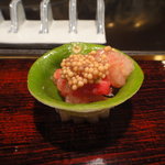 カハラ - ライムのお皿におばけとタスマニア・マスタード