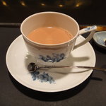 カハラ - ロイヤルコペンハーゲンに入ったチャイ