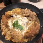 Katsuya - アップ 鶏の煮込み目当てなのにメニュー写真に比べると少っ！！！
