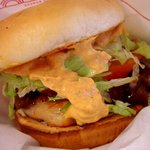 モスバーガー - ピリ辛“フルーツ味噌”チキンバーガー