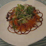 Ｂｉｓｔｒｏ　Ｒ - スモークサーモンのサラダ