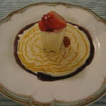 Ｂｉｓｔｒｏ　Ｒ - デザート、クリームチーズのムース
