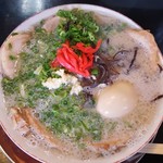 博多ラーメン なみへい - 博多チャーシューメン半熟煮玉子入り