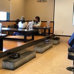 一成 - 店内をパシャ開店直後です