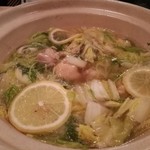Oomachihesonoo - 鶏肉と白菜のレモン鍋