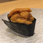 鮨 真菜 - 馬糞雲丹