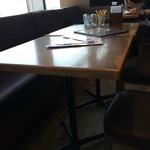 エアポートグリル＆バール - テーブル席