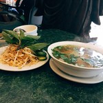 Hale Vietnam Restaurant - テムジンのフォー！