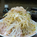 ラーメン二郎 - 山になってます