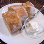 レストラン セビアン - 自家製パン