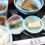 ふじもと - サバ味噌煮定食（７００円）この他に味噌汁とコーヒーがつきます。ごはんおかわり自由