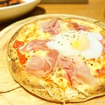 CAFFE PIAZZA DEL POPOLO - 2017年12月　生ハムのビスマルク【750円】やすっっっ！