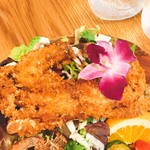 Sunny Days Monsarrat Ave Honolulu - ソフトシェルの『手』？のぶぶん 笑笑