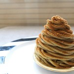 アヴランシュ・ゲネー - モンブラン・ジョンヌ