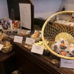 アヴランシュ・ゲネー - ショコラ等