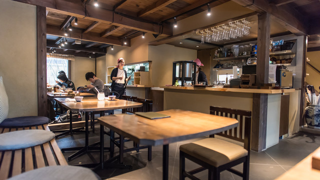 内観写真 : cafe たもん (【旧店名】cafe 多聞) - 北鉄金沢/カフェ | 食べログ