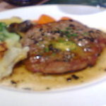 ビストロむく  - 豚肩の黒胡椒風味（ピンぼけ）