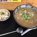 ラーメン幸味 - もつ味噌ラーメン＋半チャーマヨ丼全景